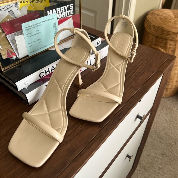 ZARA Strappy Square Toe Heels - Picture 2 of 6